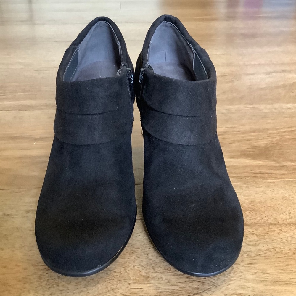 Aerosoles Heel Rest Booties Black Suede - Picture 2 of 6